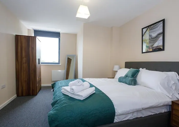 Contemporary 2 Bedroom Apartment Manchester